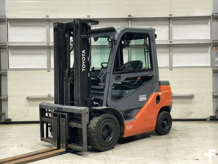 Dízel targoncák 2022  Toyota 52-8FDF25 (1)
