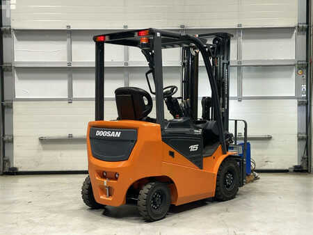 Sähkö - 4 pyör 2021  Doosan B15NS (4)