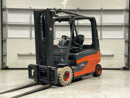 Eléctrica de 4 ruedas 2013  Linde E25L-01 (1)