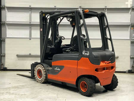 Eléctrica de 4 ruedas 2013  Linde E25L-01 (3)