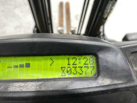 Nestekaasutrukki 2020  Yale GLP18VXV2175 (10)