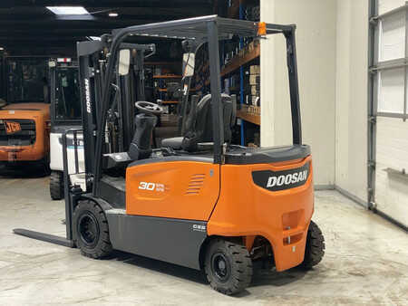 Elektro 4 Rad 2023  Doosan B30X-7 Plus (3)