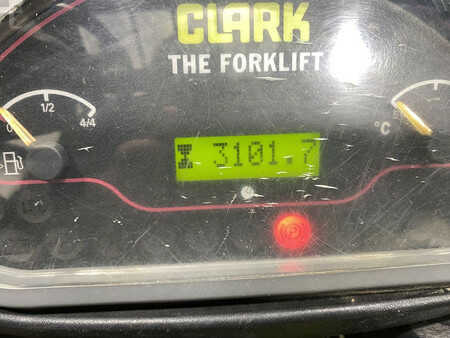 Dieselstapler 2016  Clark GTS25D (10)