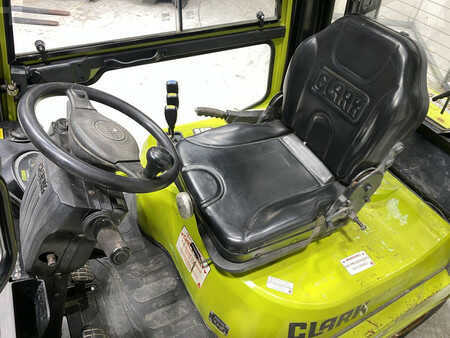 Dieselstapler 2016  Clark GTS25D (8)