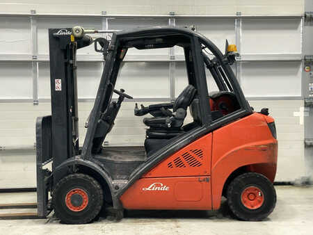 Carrelli elevatori GPL 2011  Linde H25T-01 (2)