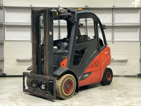 Carrelli elevatori GPL 2015  Linde H30T-02 (1)