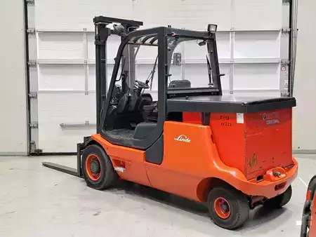 Eléctrica de 4 ruedas 1998  Linde E48P-02 (3)