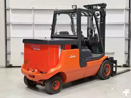 Eléctrica de 4 ruedas 1998  Linde E48P-02 (4)