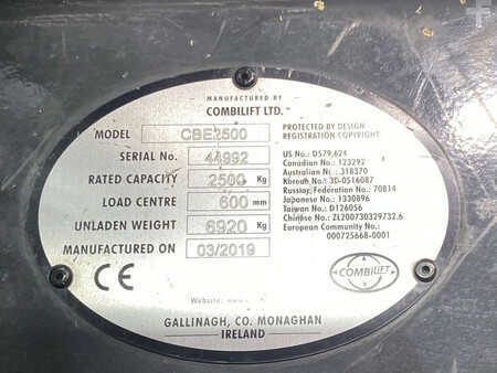 Seitenstapler 2019  Combilift CBE2500 (11)