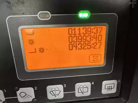 Elektro čtyřkolový VZV 2015  Toyota 8FBMT50 (12)