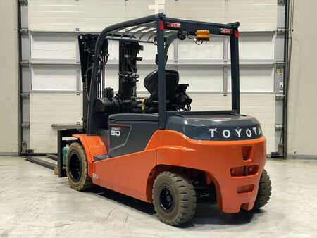 Elektromos 4 kerekű 2015  Toyota 8FBMT50 (3)