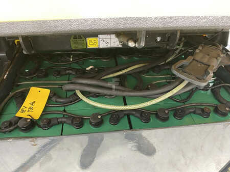 Electric - 4 wheels 2017  Aisle Master AM20SHE (9)