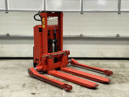 Magasemelésű béka 2011  Logitrans SELFS 1002/890 (6)