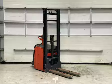 Apilador eléctrico 2017  Linde L14 AP (6)