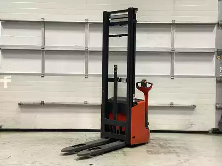 Pinontavaunu 2015  Linde L12I (1)