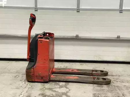 Stoccatori uomo a piedi 2019  Linde T16 (5)