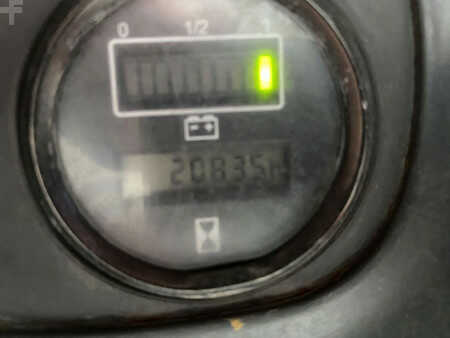 Apilador conductor incorporado  Linde L16 (8)