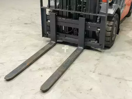 Dieselstapler 2019  Linde H25D-02 (7)