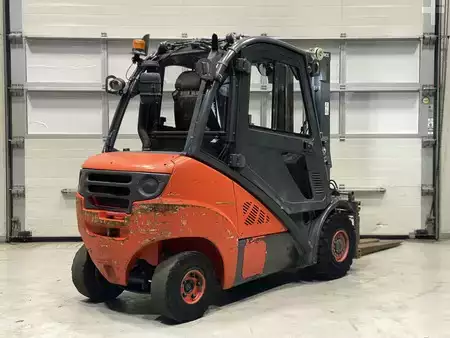 Chariots élévateurs diesel 2012  Linde H30D-01 (4)