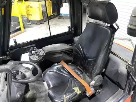 Chariots élévateurs diesel 2012  Linde H30D-01 (8)