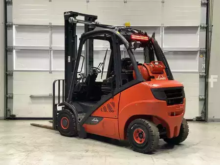 Gas gaffeltruck 2019  Linde H25T-02 (3)