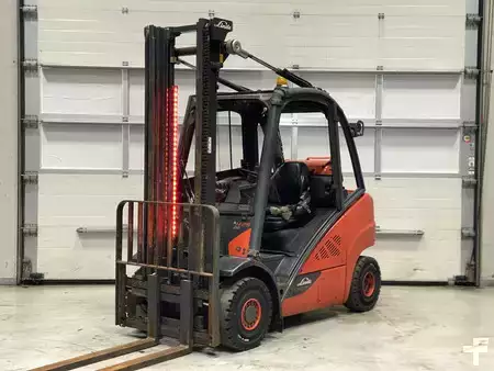 Gas gaffeltruck 2019  Linde H25T-02 (1)