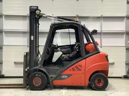 Gas gaffeltruck 2019  Linde H25T-02 (2)