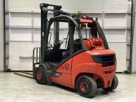 Gas gaffeltruck 2019  Linde H25T-02 (3)