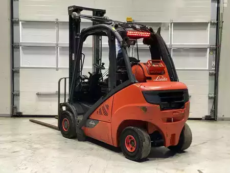Gas gaffeltruck 2019  Linde H25T-02 (3)