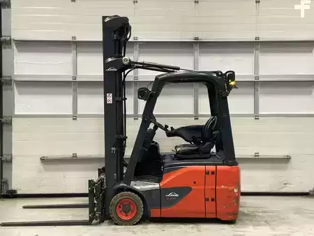 Elektromos 3 kerekű 2021  Linde E16C-02 (2)