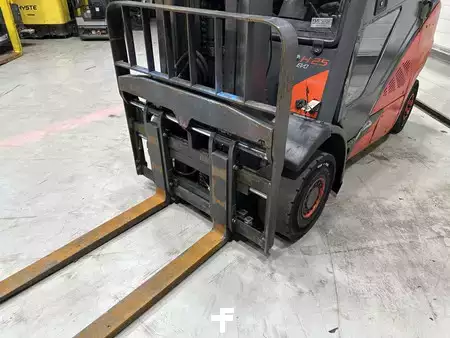 Dieselstapler 2018  Linde H25D-02 (7)