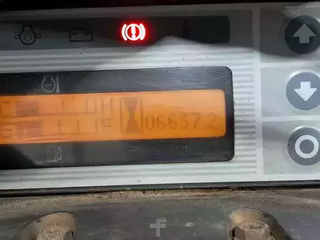 Wózki widłowe diesel 2015  Unicarriers YG1F2A35U (10)