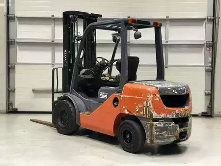 Dieseltrukki 2020  Toyota 02-8FDJF35 (3)