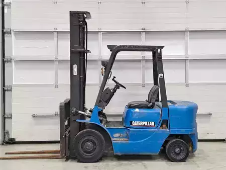 Dieselový VZV 2000  CAT Lift Trucks DP25K (1)