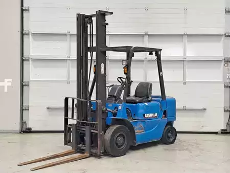 Dieselový VZV 2000  CAT Lift Trucks DP25K (2)