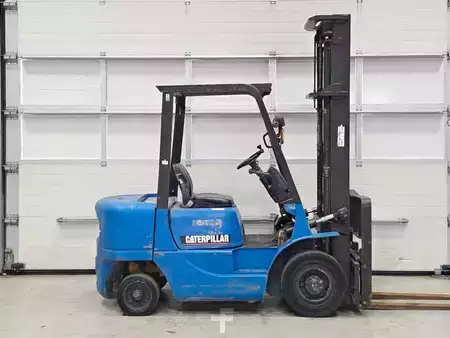 Dieselový VZV 2000  CAT Lift Trucks DP25K (5)