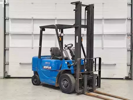 Dieselový VZV 2000  CAT Lift Trucks DP25K (6)