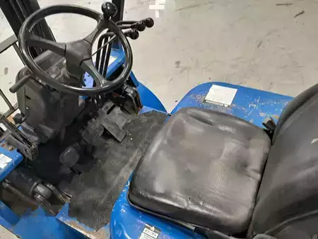 Dieselový VZV 2000  CAT Lift Trucks DP25K (8)