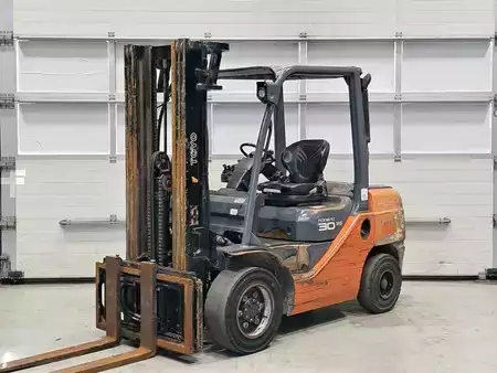 Dieseltruck 2008  Toyota 02-8FDF30 (1)