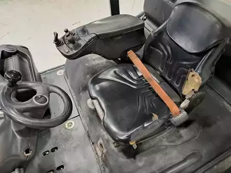 Dieseltruck 2016  Linde H70D-03 (7)