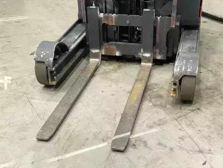 Reach Trucks  Linde R20-01 (7)