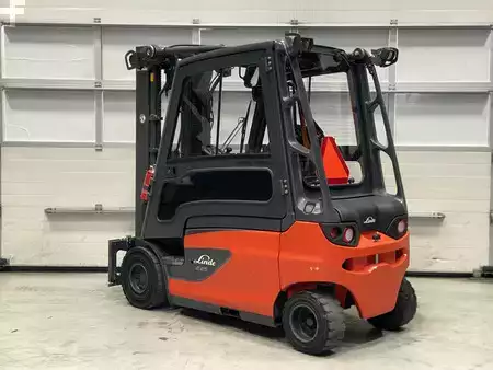 Elektro čtyřkolový VZV 2018  Linde E25L-01 (3)