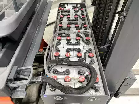 Reach Trucks 2019  Linde R14-01 (9)