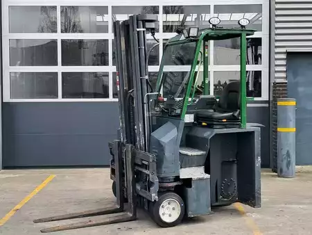 Skyvemast 2019  Combilift CBE2500 (1)