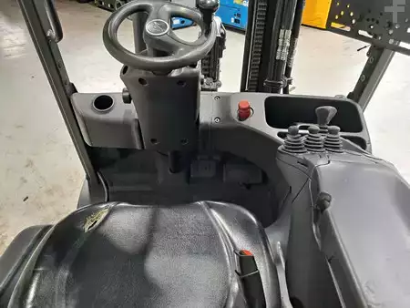4-wiel elektrische heftrucks 2020  Linde E25-01 (8)
