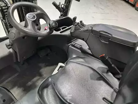 Sähkö - 4 pyör 2020  Linde E25-01 (8)