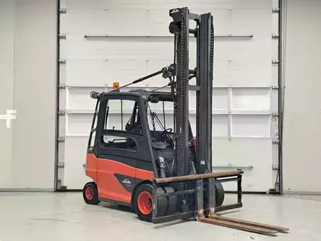Chariots électriques à 4 roues 2017  Linde E50HL-01 (6)