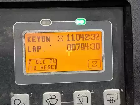 Sähkö - 4 pyör 2017  Toyota 8FBMT45 (10)