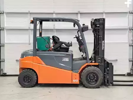 Elektro čtyřkolový VZV 2017  Toyota 8FBMT45 (5)