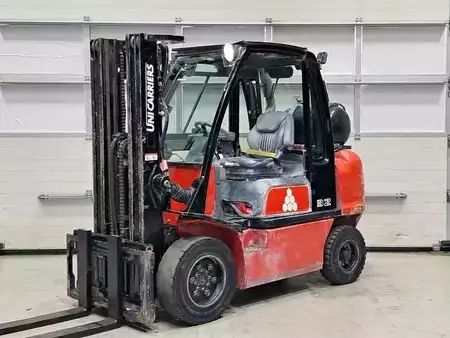 Wózki gazowe 2017  Unicarriers UG1D2A32LQ (1)